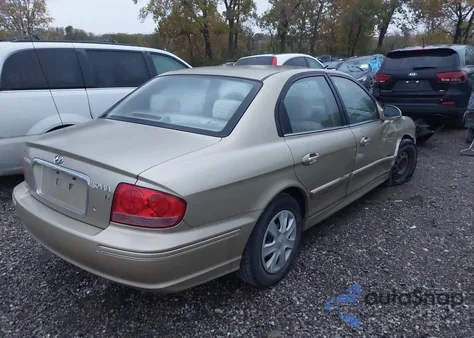 2004 Hyundai Sonata z USA, uszkodzony, nr VIN KMHWF25H44A986356